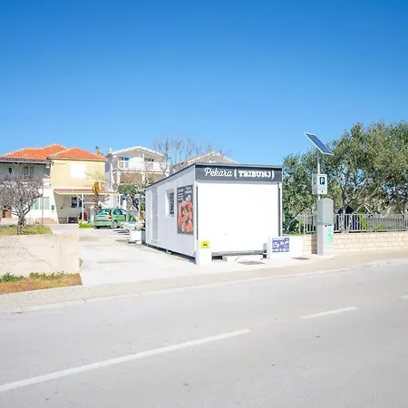 Apartment By The Sea Tribunj (Sibenik-Knin)