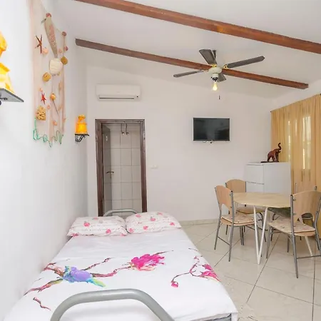 By The Sea Apartment