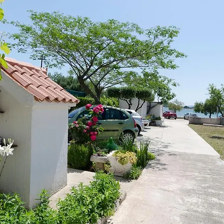 By The Sea Apartment