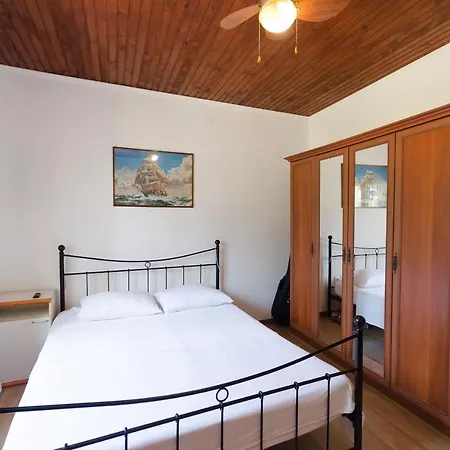 By The Sea Apartment